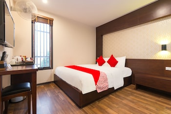 Thang Long Hotel by OYO Rooms
